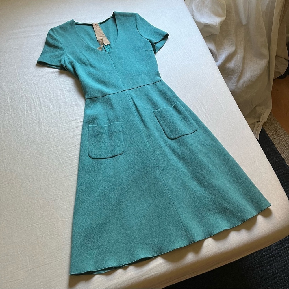 No. 21 teal green blue knit pleated‎ back detail short sleeve midi dress